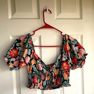 Floral Off-the-shoulder Crop-Top